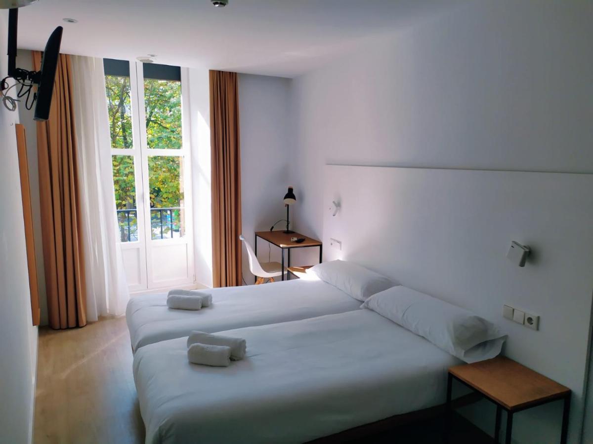 Pension Sarriegi Сан-Себастьян Экстерьер фото