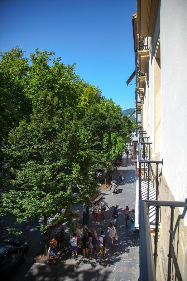 Pension Sarriegi Сан-Себастьян Экстерьер фото