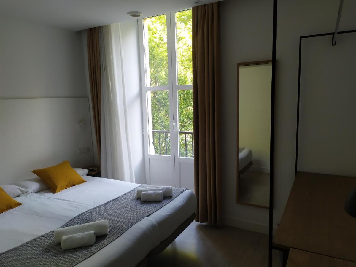 Pension Sarriegi Сан-Себастьян Экстерьер фото