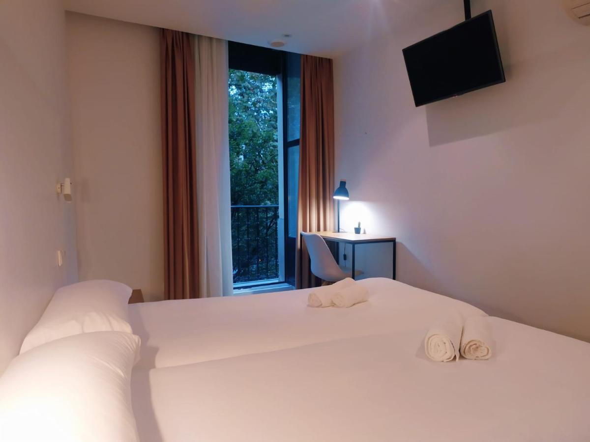 Pension Sarriegi Сан-Себастьян Экстерьер фото